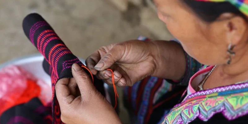 Kunsthandwerkerin Vietnam